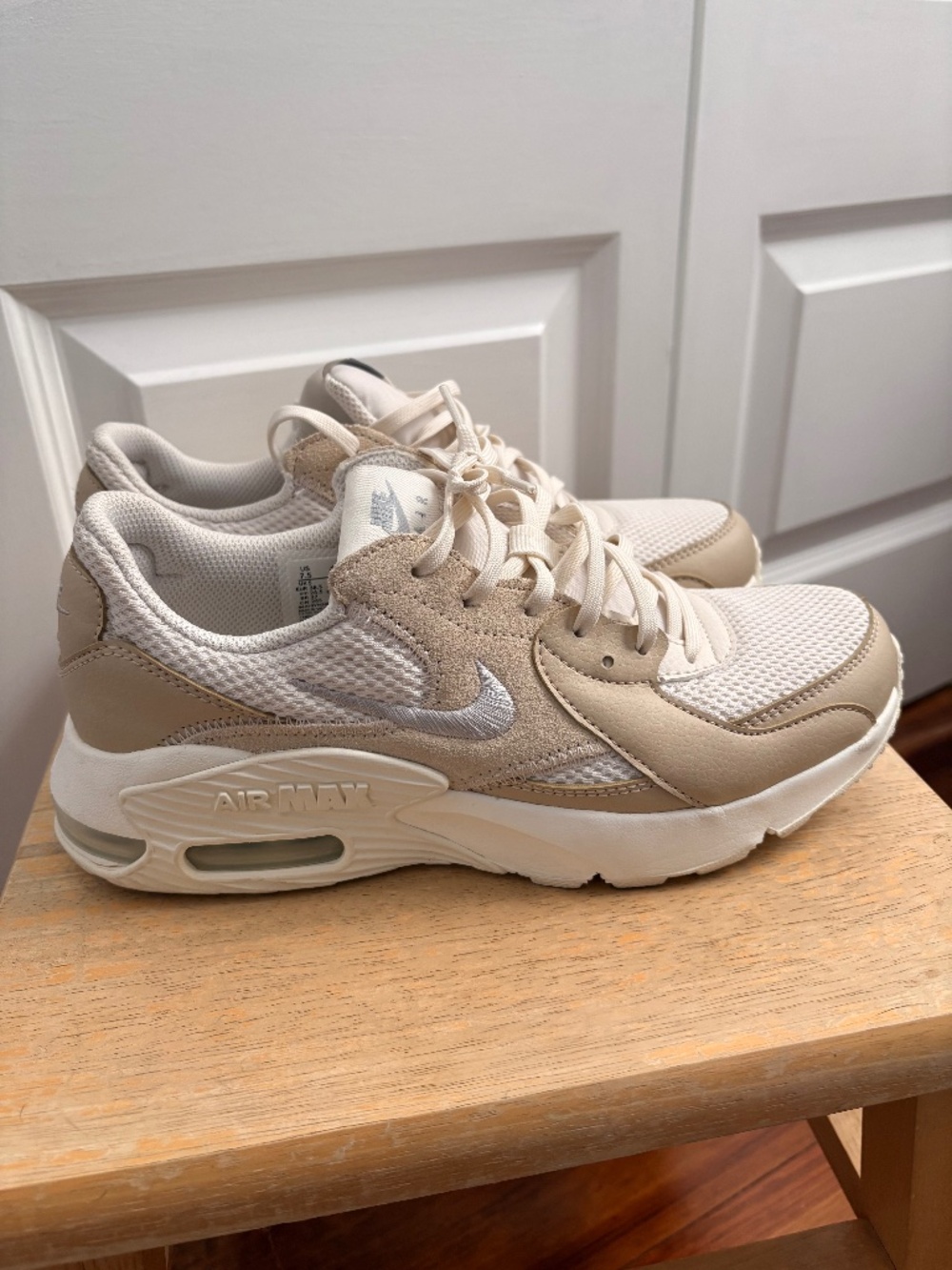 Nike Women's Air Max Excee